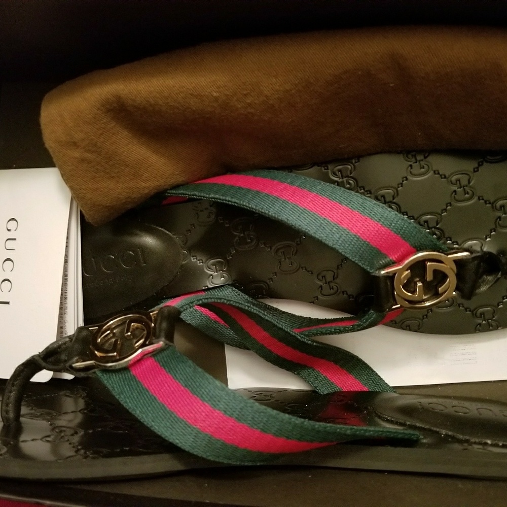 Authentic Gucci GG Logo Flip-flops Size 9